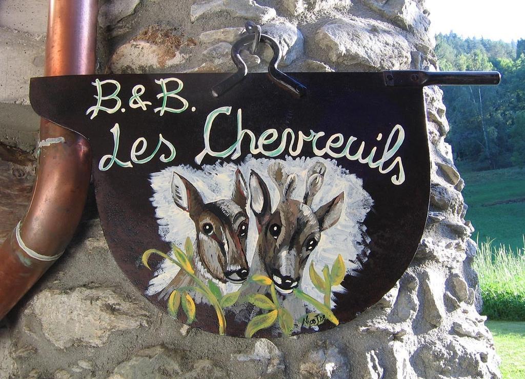 Les Chevreuils Panzió Introd Kültér fotó